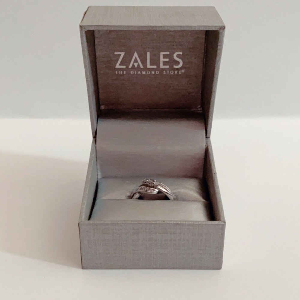 ZALES STERLING SILVER RING